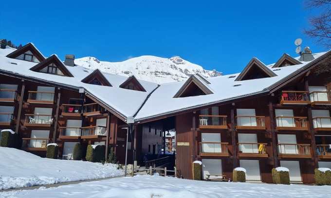 Les Contamines-Montjoie Apartment | LOVELY STUDIO CABIN AT THE FOOT OF THE SLOPES IN A GREEN SETTING