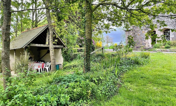 Tirepied Cottage | Lovely gite in a peaceful area near the coast, in the Bay of Mont-Saint-Michel