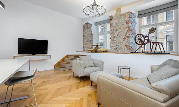 Old Town Apartment | Lovely historic apartment in old town