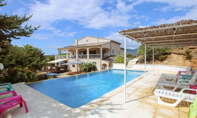 Rousset-les-Vignes House | Lovely home in Rousset les Vignes