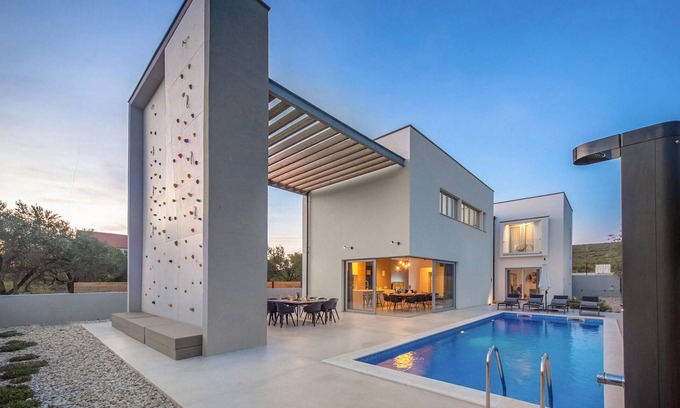 Sveti Petar House | Lovely home in Sveti Filip i Jakov