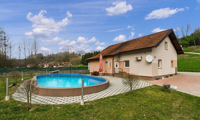 Ludbreg House | Lovely home in Vinogradi Ludbreski
