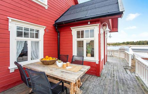 Abelvær House | Lovely Home In Abelvær With Wifi