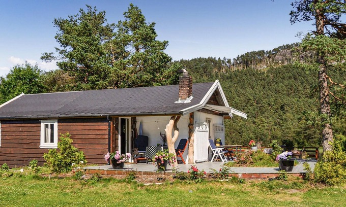 Vindafjord House | Lovely home in Bjoa with kitchen