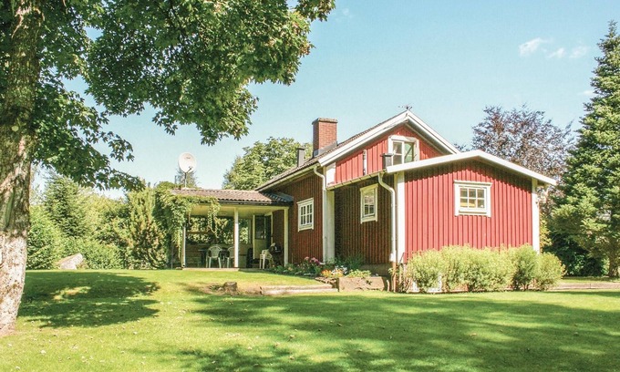 Gemla House | Lovely home in Gemla with sauna