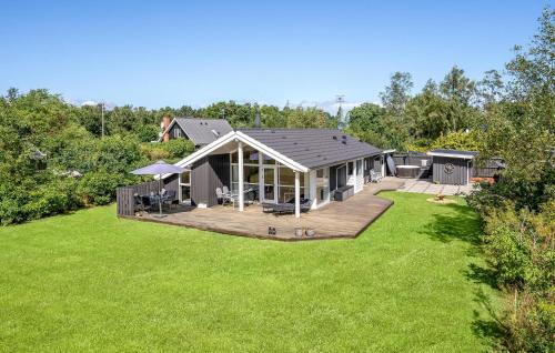 Grenaa House | Lovely Home In Grenaa With Kitchen