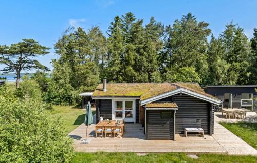 Hojslev House | Lovely Home In Højslev With Kitchen