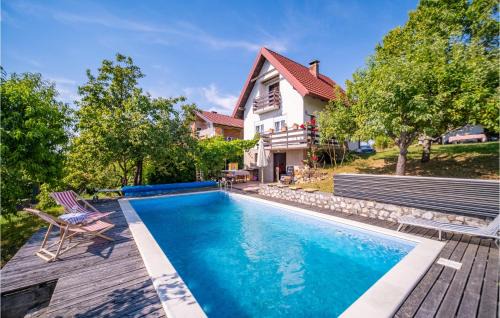 Karlovac House | Lovely Home In Cerovac Vukmanicki