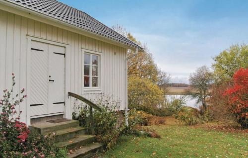 Mellerud House | Lovely Home In Mellerud With Kitchen