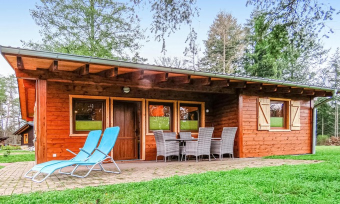 Merzalben House | Lovely home in Merzalben with WiFi