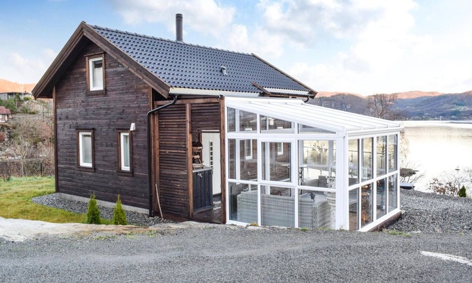 Lund House | Lovely home in Moi with kitchen