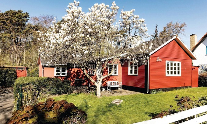 Bedegaard House | Lovely home in Nexø with WiFi