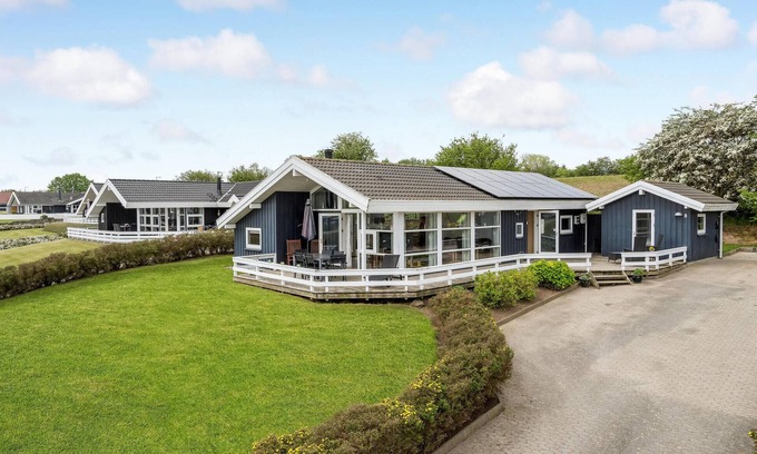 Nordborg House | Lovely home in Nordborg with kitchen
