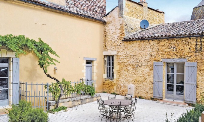 Sainte-Alvere House | Lovely home in Sainte Alvère with sauna