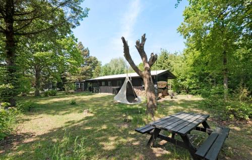 Strøby Ladeplads House | Lovely Home In Strøby With Wifi