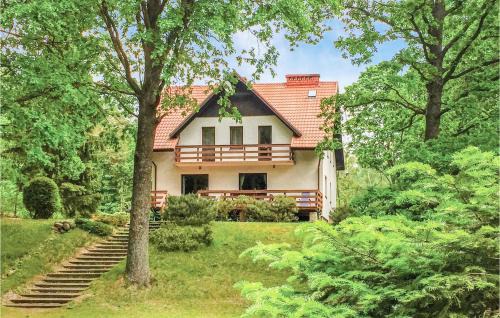 Swietajno House | Lovely Home In Swietajno With Kitchen