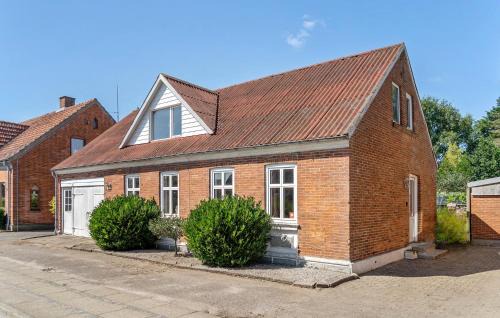 Hvidbjerg House | Lovely Home In Thyholm With Wifi