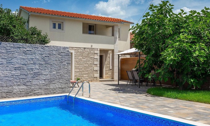 Kringa House | Lovely home in Tinjan