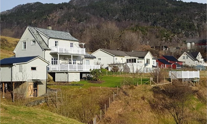 Kvinnherad House | Lovely Home In Utåker With Wifi