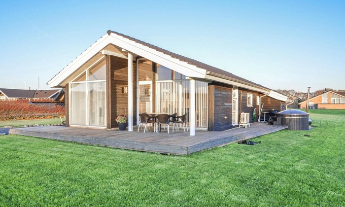 Vinderup House | Lovely home in Vinderup with WiFi