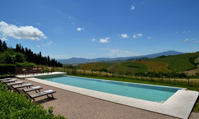 San Casciano dei Bagni Apartment | Lovely apartment for 2 people with pool, A/C, WIFI, TV, terrace and parking