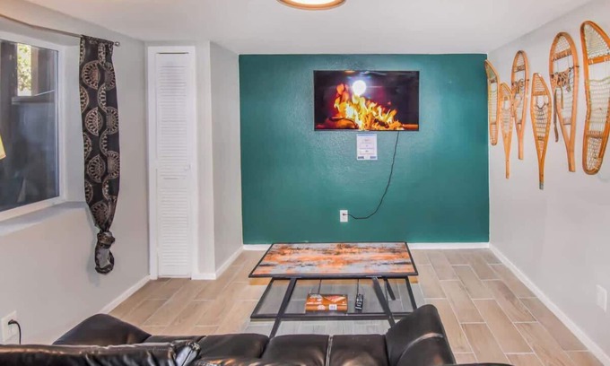 University Hills House | Lovely Lower Unit with Dual King Beds