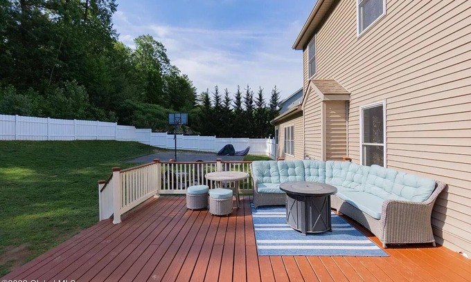 Saratoga Springs House | Lovely private house in a quiet neighborhood, short drive to the race track.