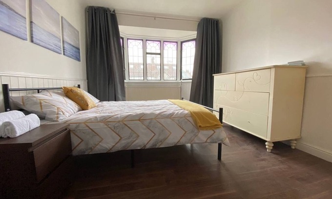 Lee Green House | Lovely Residential House - 15 mins from London