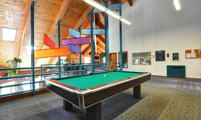 Wildernest Condo | Lovely, romantic getaway with mountain views & electric fireplace