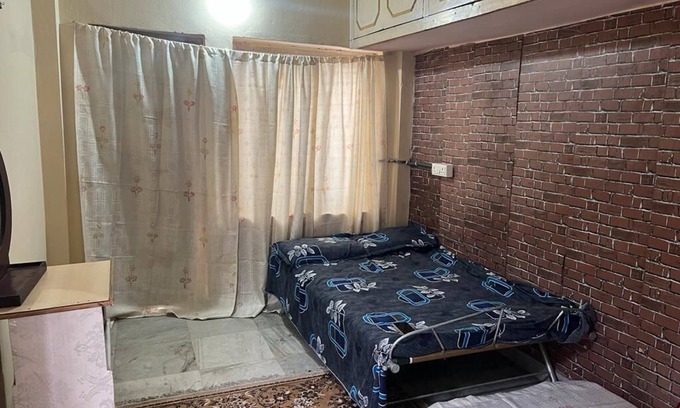 Hyderabad House | Lovely studio room in Hyderabad