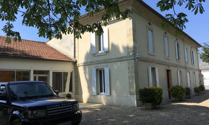 Montcaret Apartment | Lovely T2 apartment in a traditional Girondine set in wooded grounds