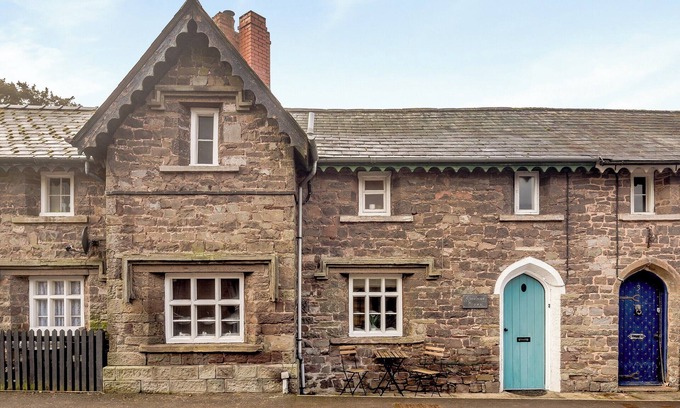 Defynnog Cottage | Lovely terraced cottage in the heart of the Brecon Beacons national park.