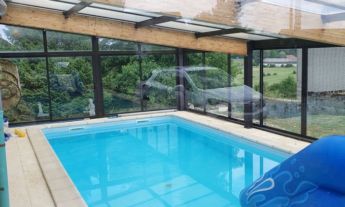 Poids-de-Fiole House | Lovely unfenced single-storey house with unheated covered swimming pool