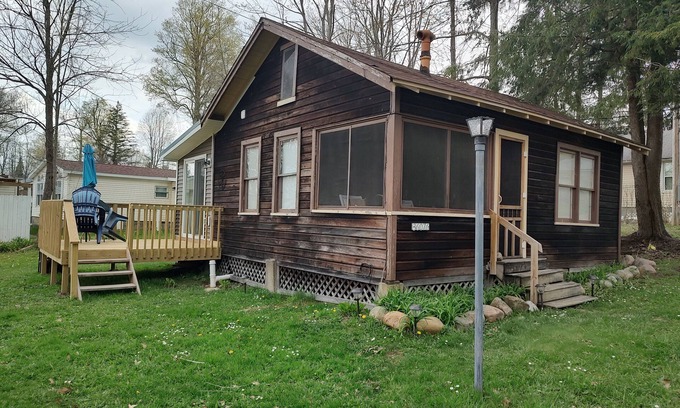 Canadohta Lake Cottage | Lovely Idlewilde Cottage at Canadohta Lake, Pa