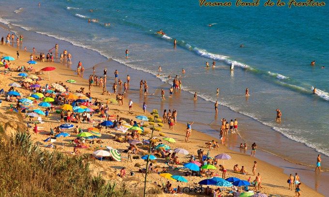 El Palmar Cabin | Lovely wooden cottage right on the beach