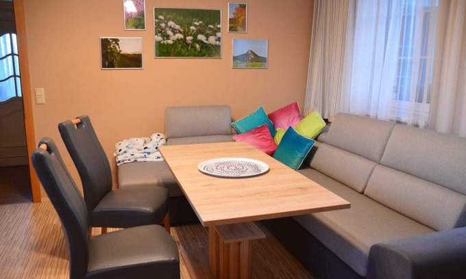 Staatz Apartment | Lovingly furnished vacation apartment (63sqm) at the foot of the Staatzer Berg