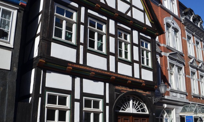 Hamelin Apartment | Lovingly furnished apartment in a listed half-timbered house.
