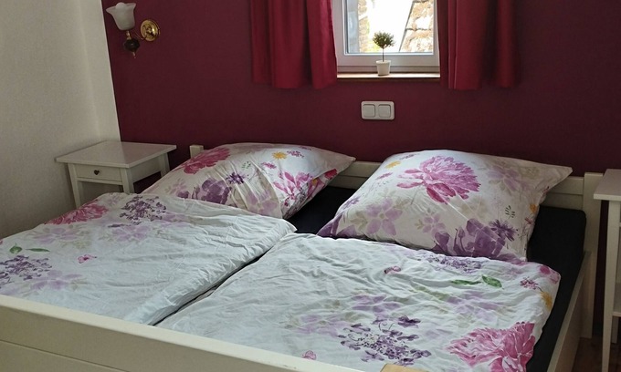 Losnich House | Lovingly renovated vacation home in the heart of Lösnich