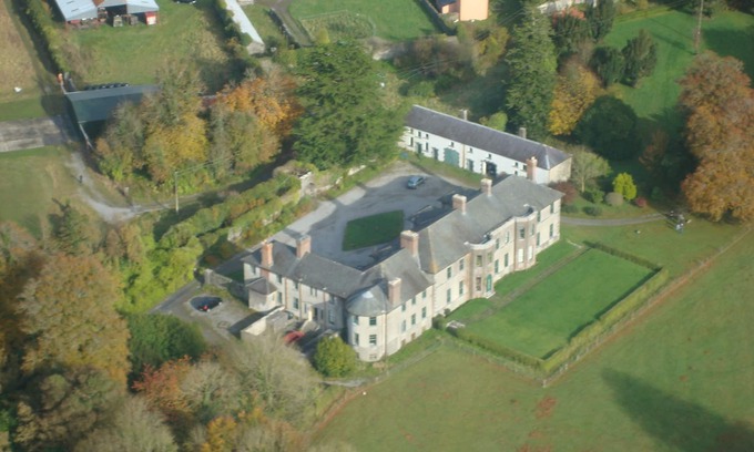 Tuam Other | Lower Apartment - Galway's CastleHacket House Lower West Wing