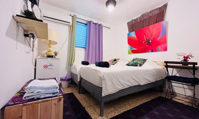 Tamar Bed & Breakfast | Lowest Place on Earth B&B Private Cosy Double Room Shared Bathroom and Kitchennn