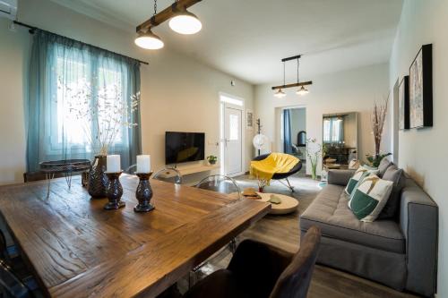 Lixouri Villa | Lucas home
