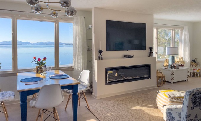 Sullivan House | Lucky Stone Retreat - private beach & Acadia view