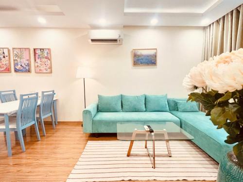 Phu My Hung Apartment | Lucy Home 2BR Scenic Valley 108