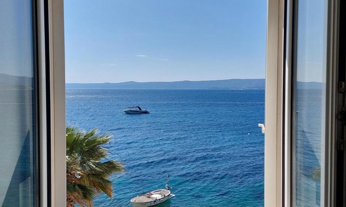 Bol Apartment | Lucy seafront apartment