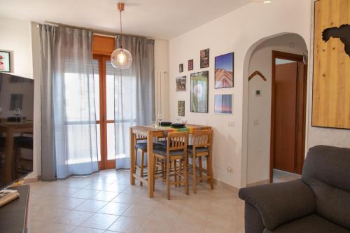 Santa Palomba Apartment | LucyElegance Pomezia a 800 MT dalla stazione - Wi-Fi Free