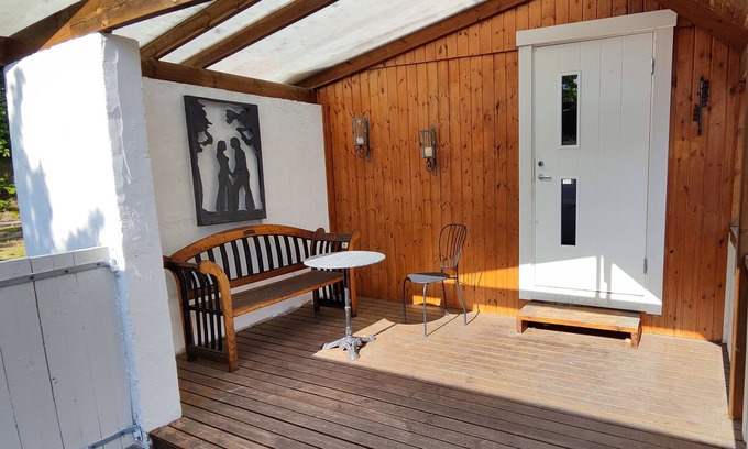 Solvesborg Cabin | Lugnt boende vid naturreservat med bara fyra minuter till centrum