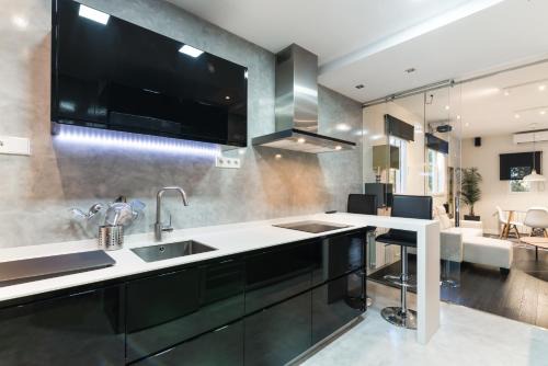 Cotos Apartment | Lujo en Las 4 Torres! Business Area