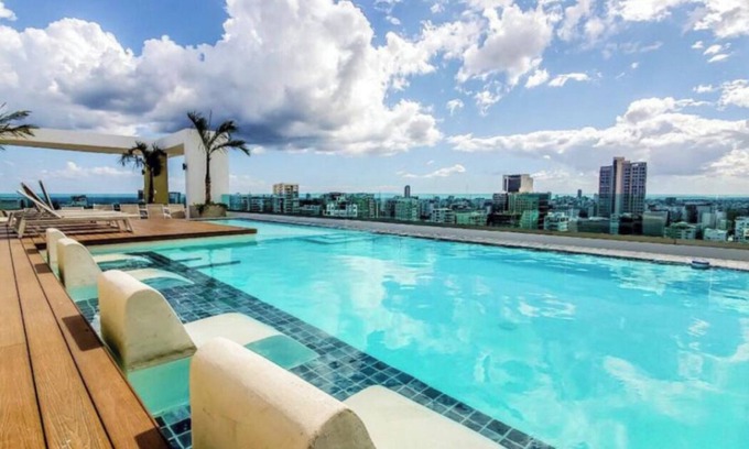 Downtown Santo Domingo Apartment | Lujoso Apartamento 5 Star ROOFTOP POOL & GYM 1BE -1 1/2 Ba