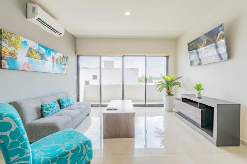 Zona Dorada Apartment | Lujoso Condominio Tiburon a 3 Cuadras de la Playa