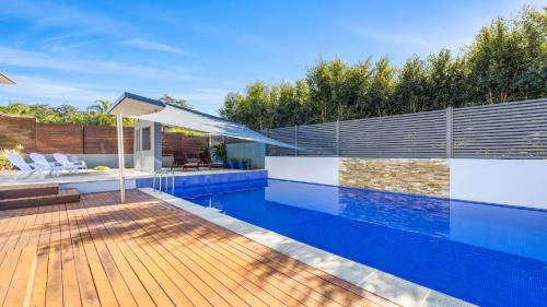 Korora House | Lumière - Large Modern Family Home, Pool, Beach